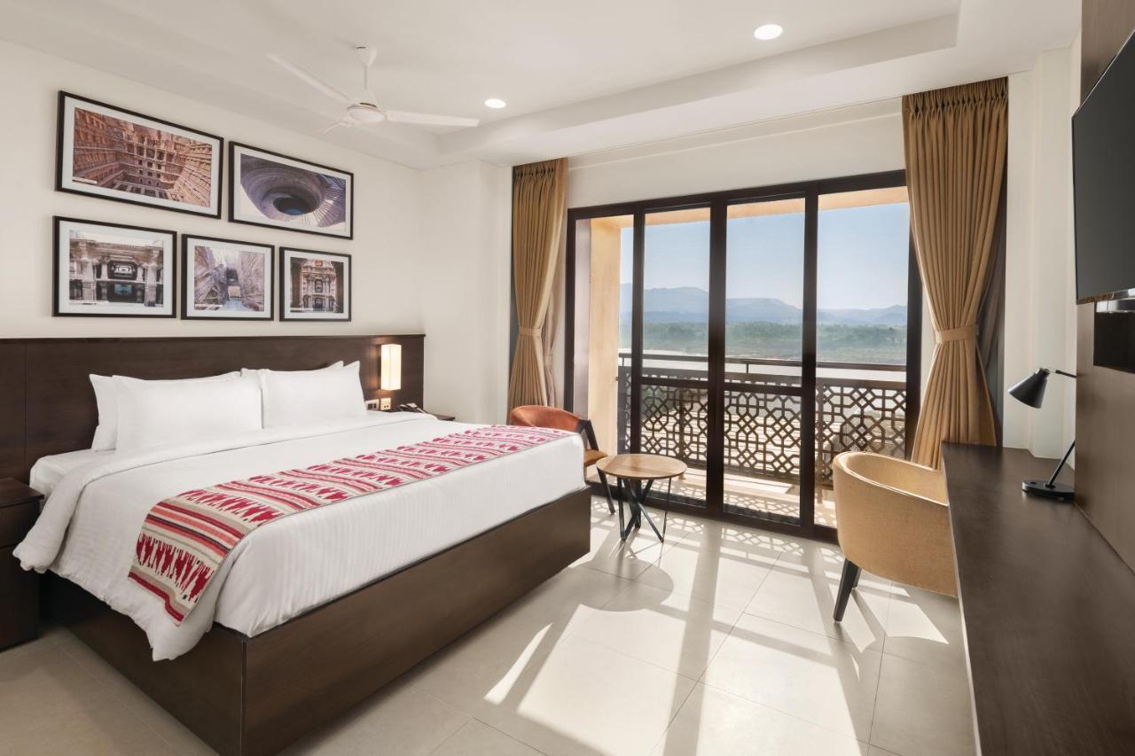 Ramada Encore By Wyndham Statue Of Unity Kevadia Exterior foto
