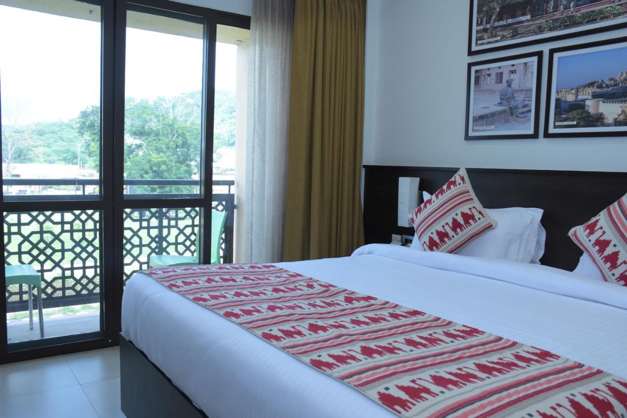 Ramada Encore By Wyndham Statue Of Unity Kevadia Exterior foto